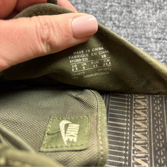 NIKE Women’s Army Green Lace Up Low rise Shoe size: 8.5 - Picture 7 of 11